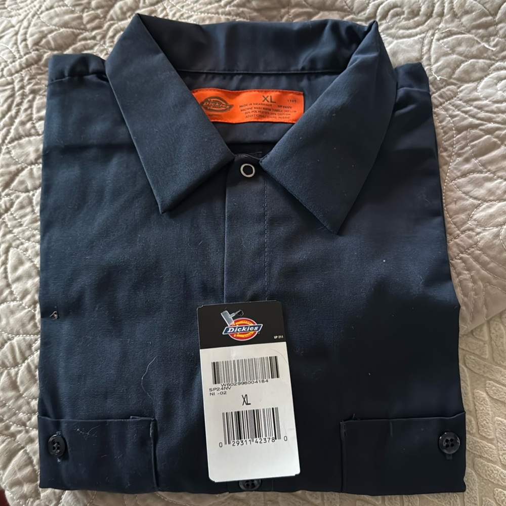 NWT, Dickies Short Sleeve Button Down Work Shirt.